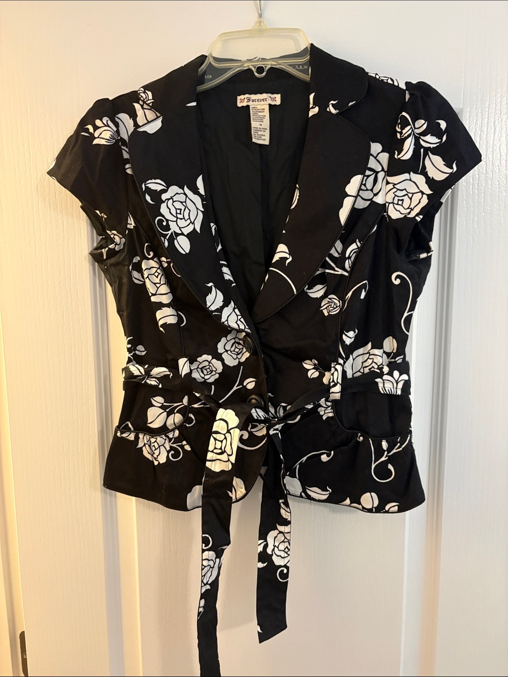 Forever 21 Black & White Floral Tie-Waist Jacket